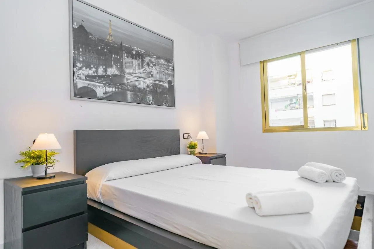 Homeholidaysrentals Cyan- Costa Barcelona Pineda de Mar 0*,  İspanya
